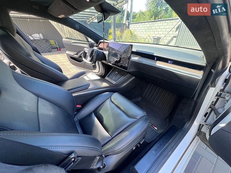 Лифтбек Tesla Model S 2021 в Киеве фото 34 Лифтбек Tesla Model S 2021 в Киеве