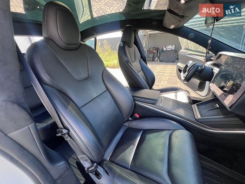 Ліфтбек Tesla Model S 2021 в Києві