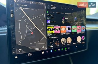 Ліфтбек Tesla Model S 2021 в Житомирі