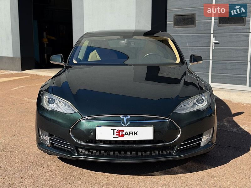 Лифтбек Tesla Model S 2013 в Киеве