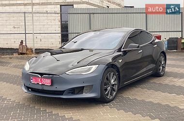 Лифтбек Tesla Model S 2016 в Луцке