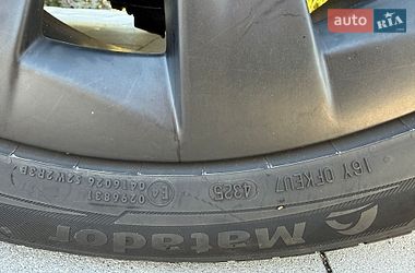 Лифтбек Tesla Model S 2019 в Киеве