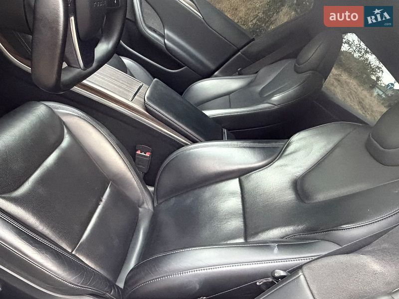 Лифтбек Tesla Model S 2022 в Николаеве