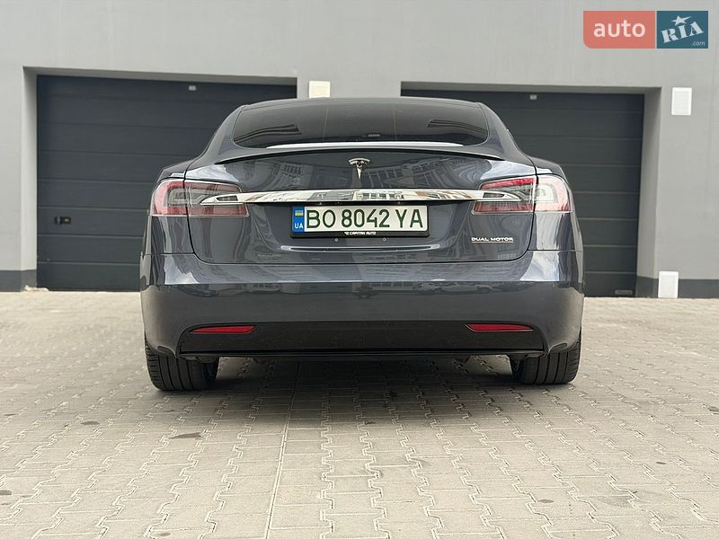 Ліфтбек Tesla Model S 2020 в Тернополі фото 17 Ліфтбек Tesla Model S 2020 в Тернополі