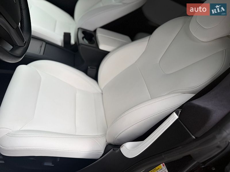 Ліфтбек Tesla Model S 2020 в Тернополі фото 25 Ліфтбек Tesla Model S 2020 в Тернополі