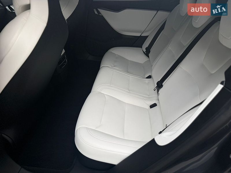 Ліфтбек Tesla Model S 2020 в Тернополі фото 27 Ліфтбек Tesla Model S 2020 в Тернополі