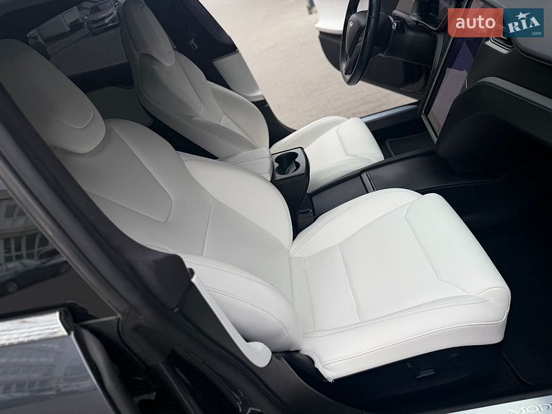 Ліфтбек Tesla Model S 2020 в Тернополі фото 29 Ліфтбек Tesla Model S 2020 в Тернополі