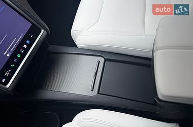 Ліфтбек Tesla Model S 2020 в Тернополі фото 36 Ліфтбек Tesla Model S 2020 в Тернополі