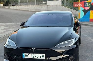 Лифтбек Tesla Model S 2017 в Луцке