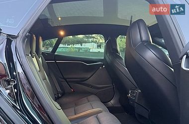 Лифтбек Tesla Model S 2017 в Луцке