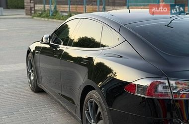Лифтбек Tesla Model S 2017 в Луцке