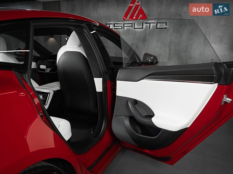 Лифтбек Tesla Model S 2021 в Одессе фото 30 Лифтбек Tesla Model S 2021 в Одессе