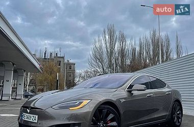 Ліфтбек Tesla Model S 2016 в Миколаєві