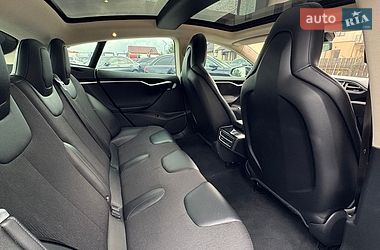 Лифтбек Tesla Model S 2015 в Стрые