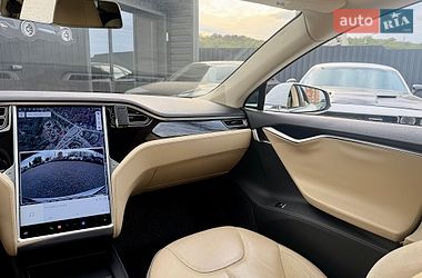 Ліфтбек Tesla Model S 2013 в Полтаві