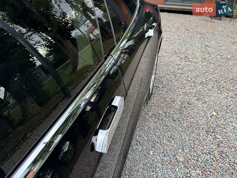Лифтбек Tesla Model S 2015 в Стрые