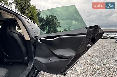 Лифтбек Tesla Model S 2015 в Стрые