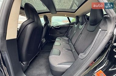 Лифтбек Tesla Model S 2015 в Стрые