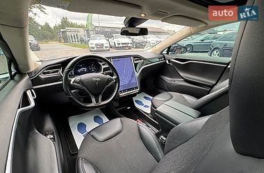Лифтбек Tesla Model S 2015 в Стрые