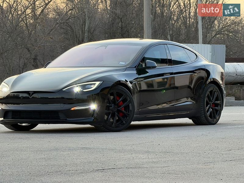Tesla Model S 2024