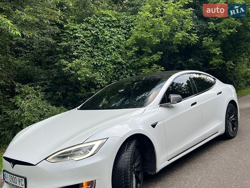 Tesla Model S 2016