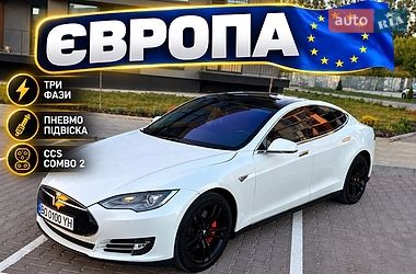 Ліфтбек Tesla Model S 2014 в Тернополі Ліфтбек Tesla Model S 2014 в Тернополі