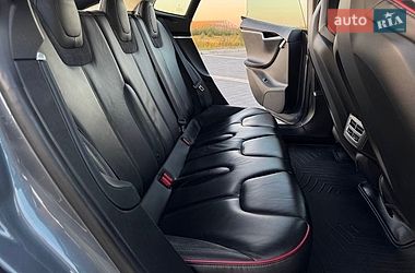 Лифтбек Tesla Model S 2014 в Львове
