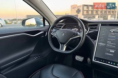Лифтбек Tesla Model S 2014 в Львове
