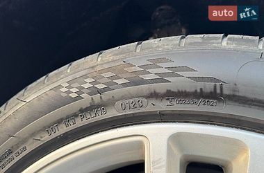 Лифтбек Tesla Model S 2014 в Львове