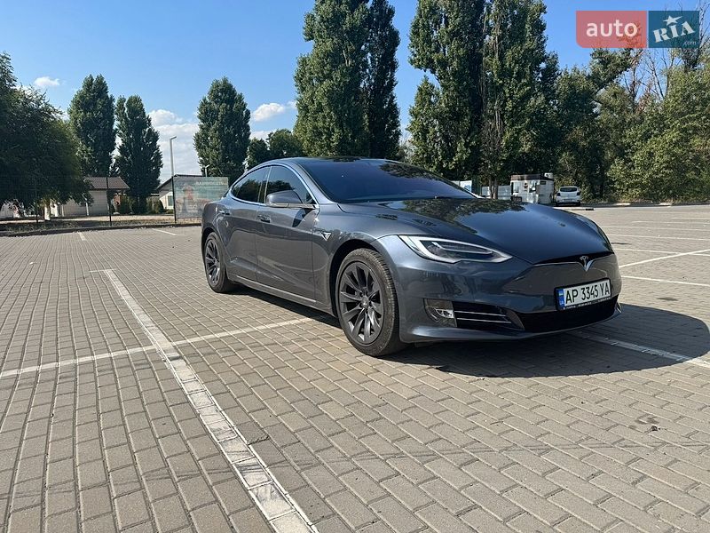 Ліфтбек Tesla Model S 2020 в Дніпрі