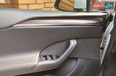 Лифтбек Tesla Model S 2022 в Днепре