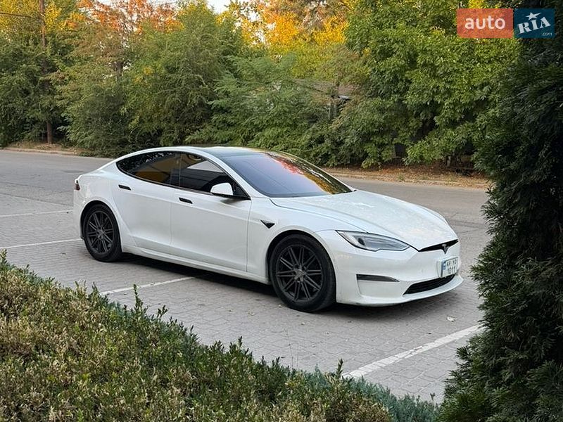 Ліфтбек Tesla Model S 2021 в Дніпрі фото 11 Ліфтбек Tesla Model S 2021 в Дніпрі