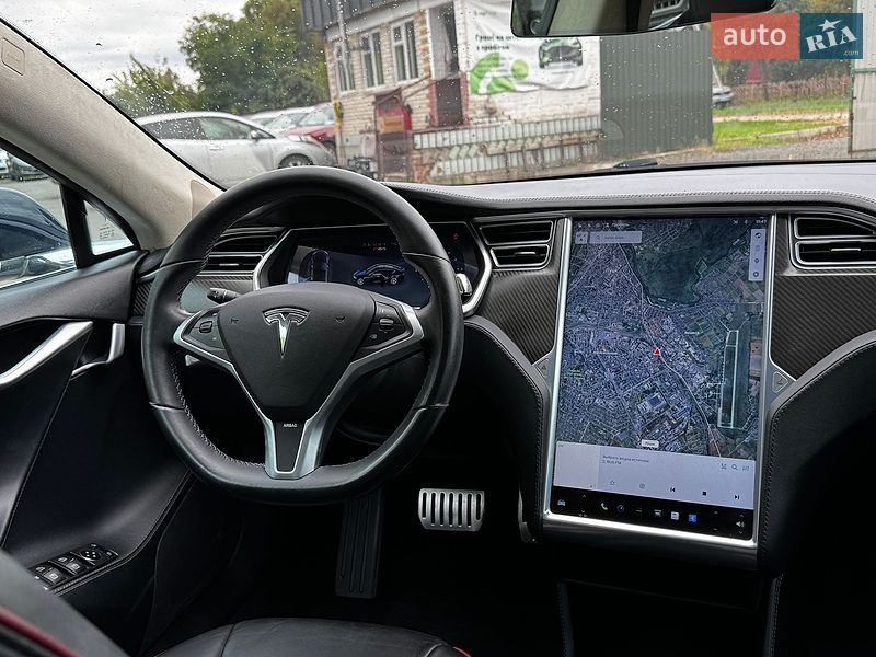 Лифтбек Tesla Model S 2013 в Луцке