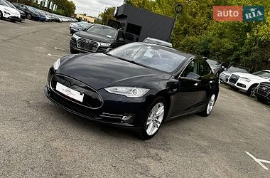 Лифтбек Tesla Model S 2013 в Луцке