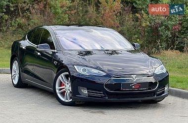 Лифтбек Tesla Model S 2013 в Тернополе фото Лифтбек Tesla Model S 2013 в Тернополе