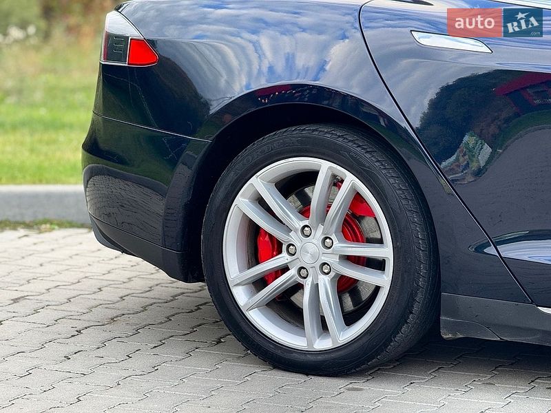Лифтбек Tesla Model S 2013 в Тернополе фото 12 Лифтбек Tesla Model S 2013 в Тернополе