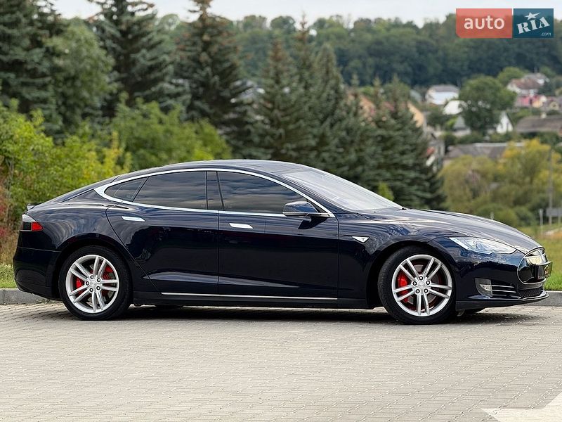 Лифтбек Tesla Model S 2013 в Тернополе фото 14 Лифтбек Tesla Model S 2013 в Тернополе
