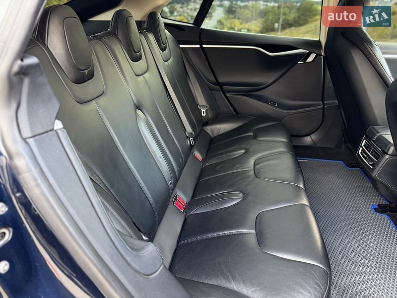 Лифтбек Tesla Model S 2013 в Тернополе фото 25 Лифтбек Tesla Model S 2013 в Тернополе