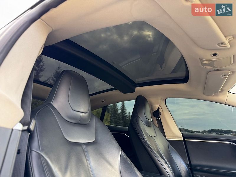 Лифтбек Tesla Model S 2013 в Тернополе фото 27 Лифтбек Tesla Model S 2013 в Тернополе