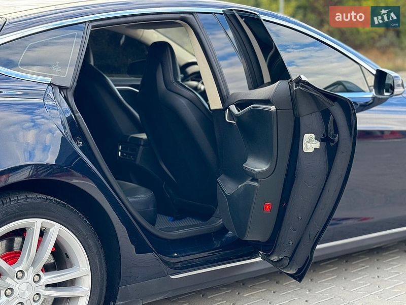 Лифтбек Tesla Model S 2013 в Тернополе фото 24 Лифтбек Tesla Model S 2013 в Тернополе