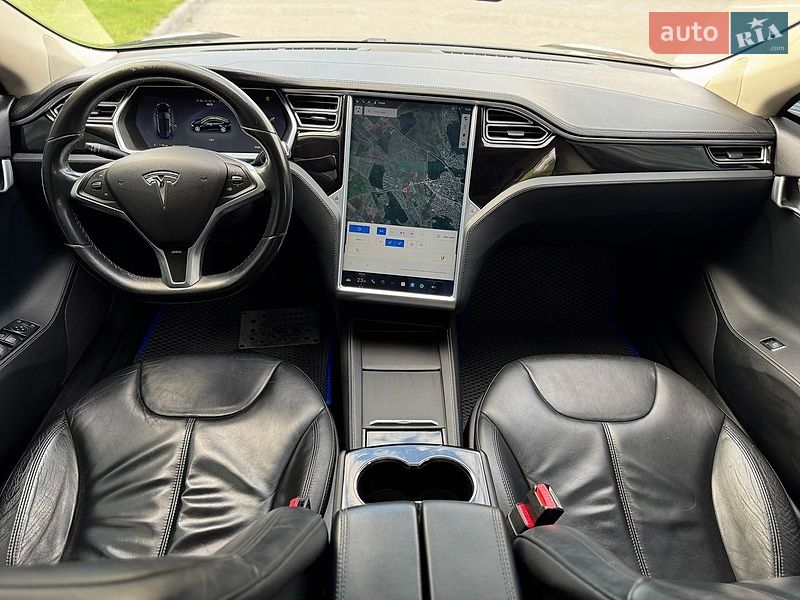 Лифтбек Tesla Model S 2013 в Тернополе фото 23 Лифтбек Tesla Model S 2013 в Тернополе
