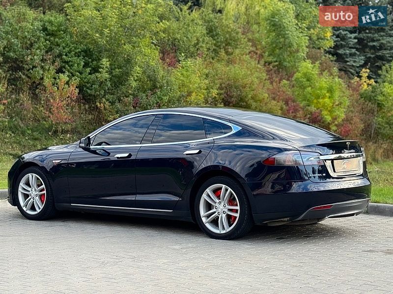 Лифтбек Tesla Model S 2013 в Тернополе фото 32 Лифтбек Tesla Model S 2013 в Тернополе