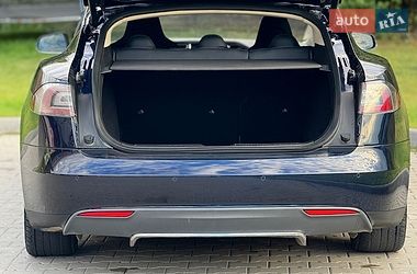 Лифтбек Tesla Model S 2013 в Тернополе фото 36 Лифтбек Tesla Model S 2013 в Тернополе