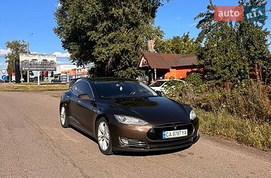 Ліфтбек Tesla Model S 2013 в Черкасах