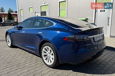 Лифтбек Tesla Model S 2018 в Виннице