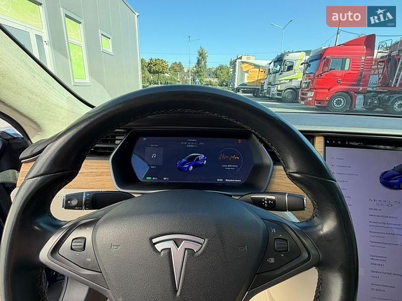 Лифтбек Tesla Model S 2018 в Виннице