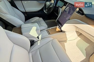 Лифтбек Tesla Model S 2018 в Виннице