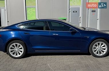 Лифтбек Tesla Model S 2018 в Виннице