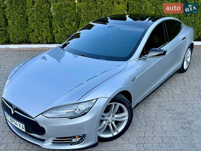 Tesla Model S 2013