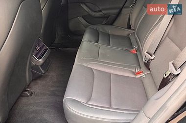 Лифтбек Tesla Model S 2022 в Киеве